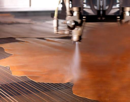 Spray Leather Dyeing